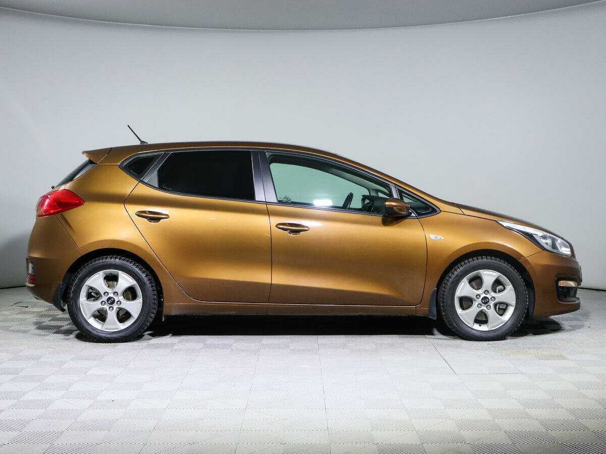 Б/У Киа Сид 2015 года. Фото: #3