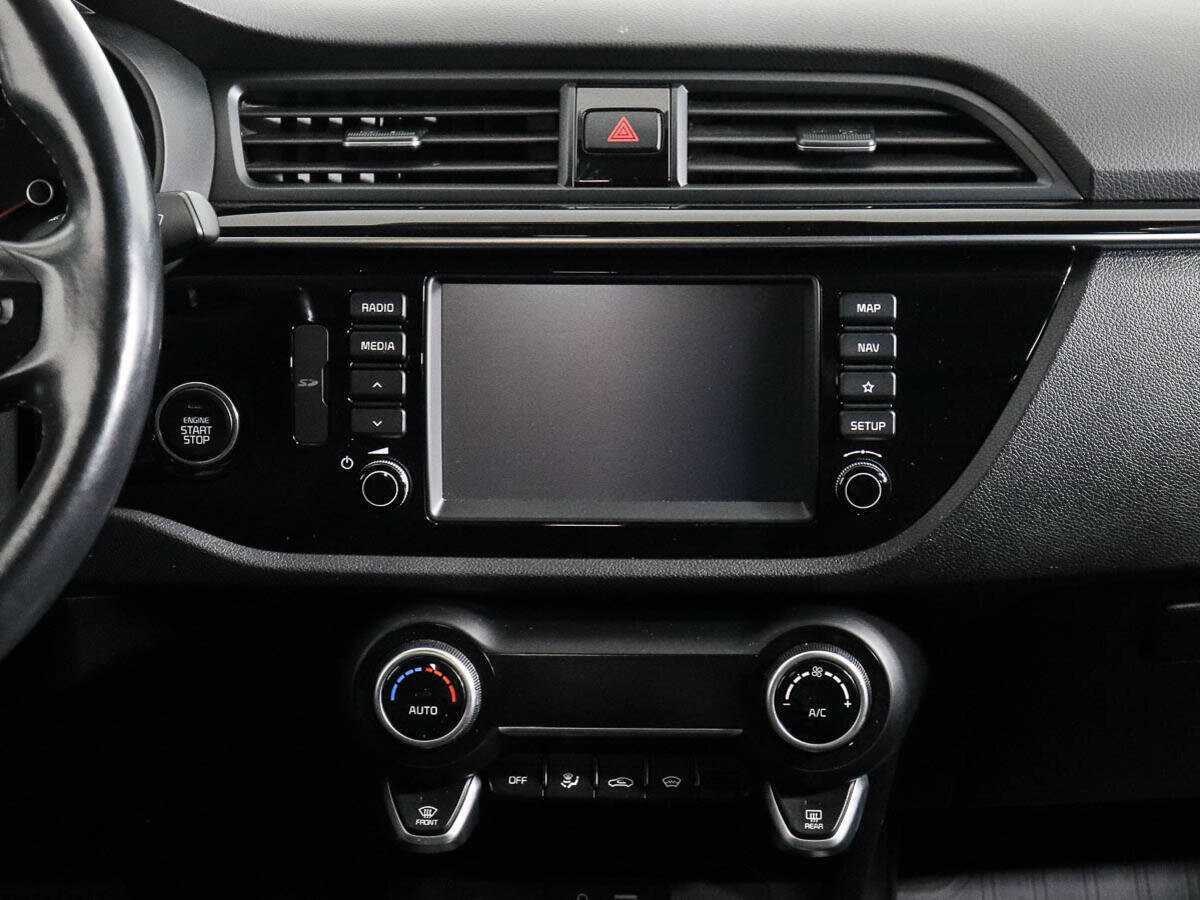 Б/У Киа Рио 2017 года. Фото: #11