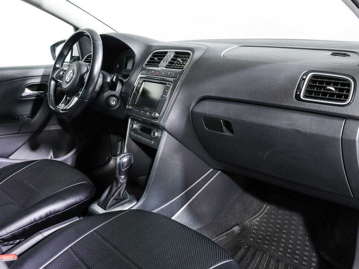 Б/У Фольксваген Поло 2018 года. Фото: #8