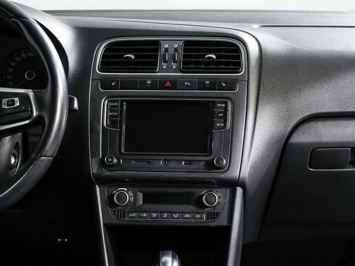 Б/У Фольксваген Поло 2018 года. Фото: #12