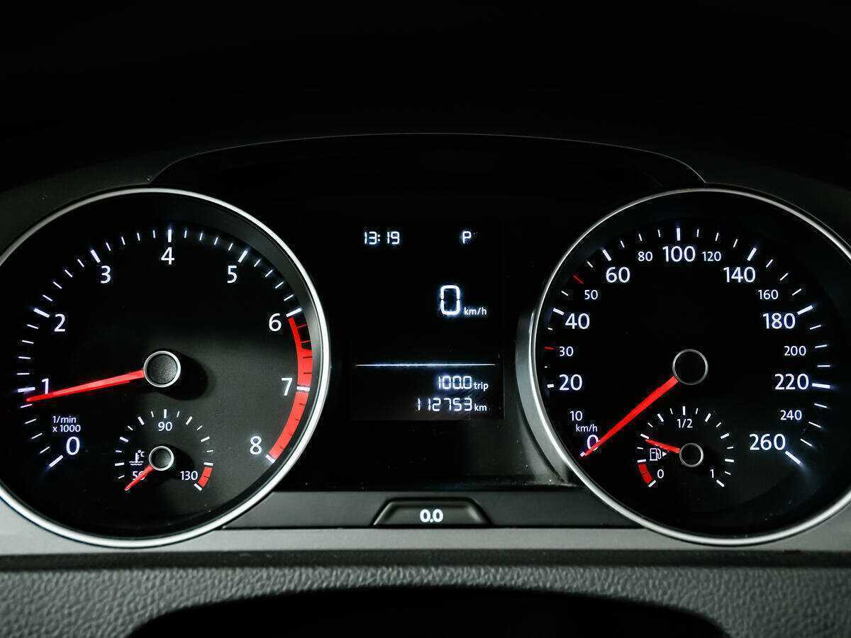 Б/У Фольксваген Гольф 2015 года. Фото: #9