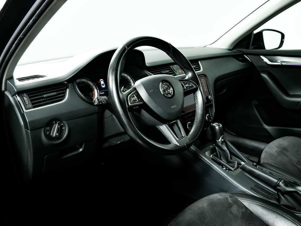 Б/У Шкода Октавия 2017 года. Фото: #12