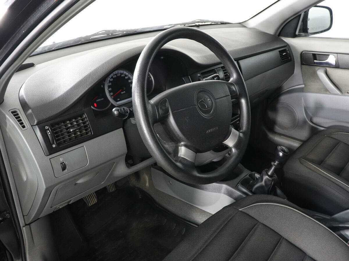 Б/У Дэу Гентра 2015 года. Фото: #4