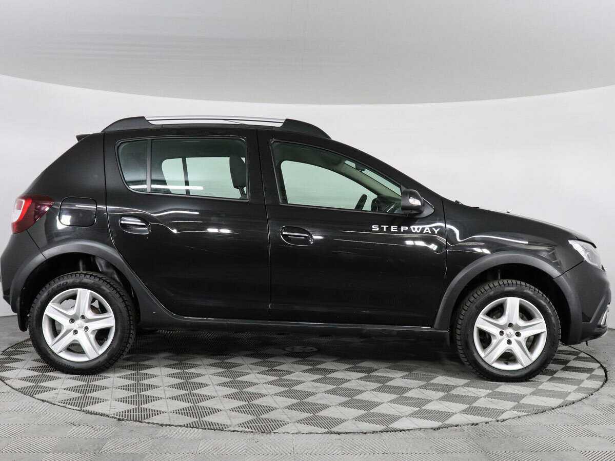 Б/У Рено Сандеро 2019 года. Фото: #3