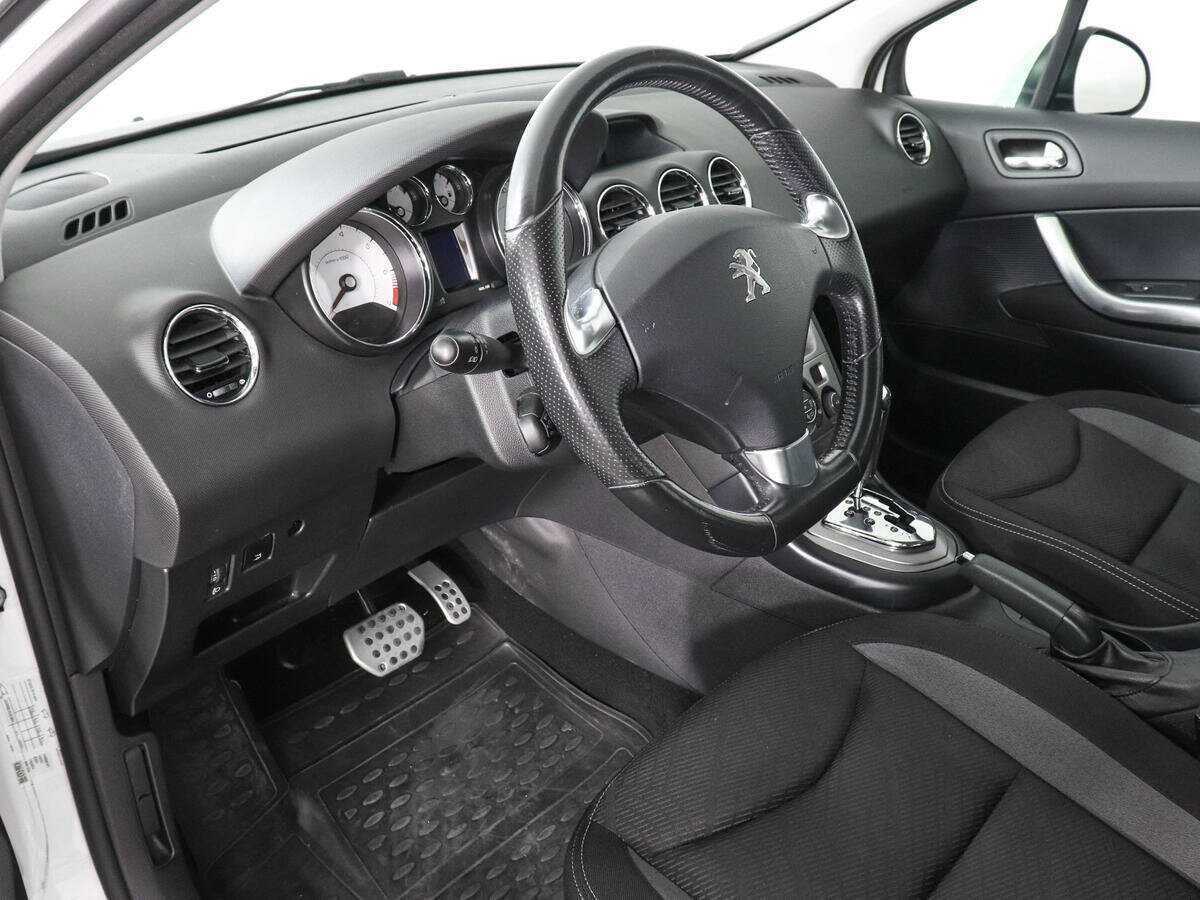 Б/У Пежо 408 2016 года. Фото: #8