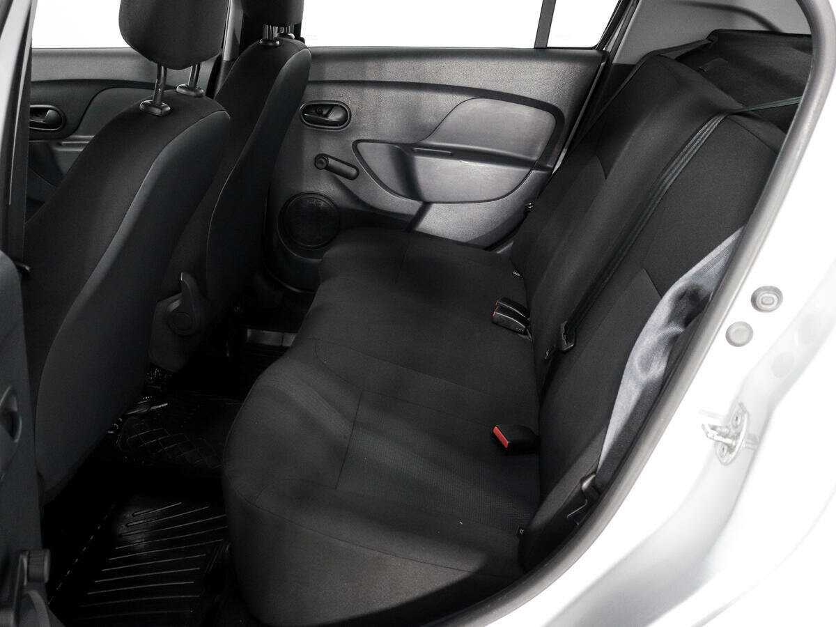 Б/У Рено Логан 2014 года. Фото: #10