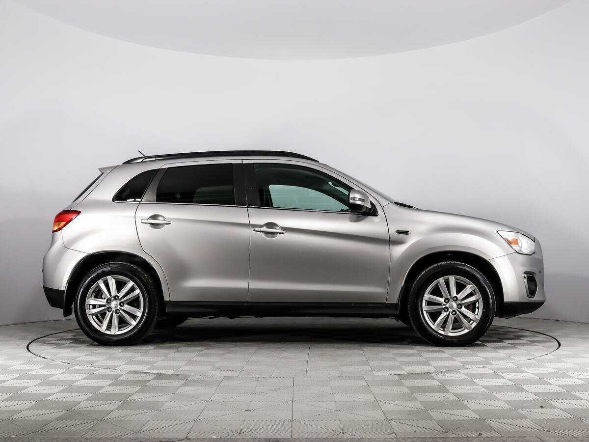 Б/У Митсубиши АС-Икс 2012 года. Фото: #3