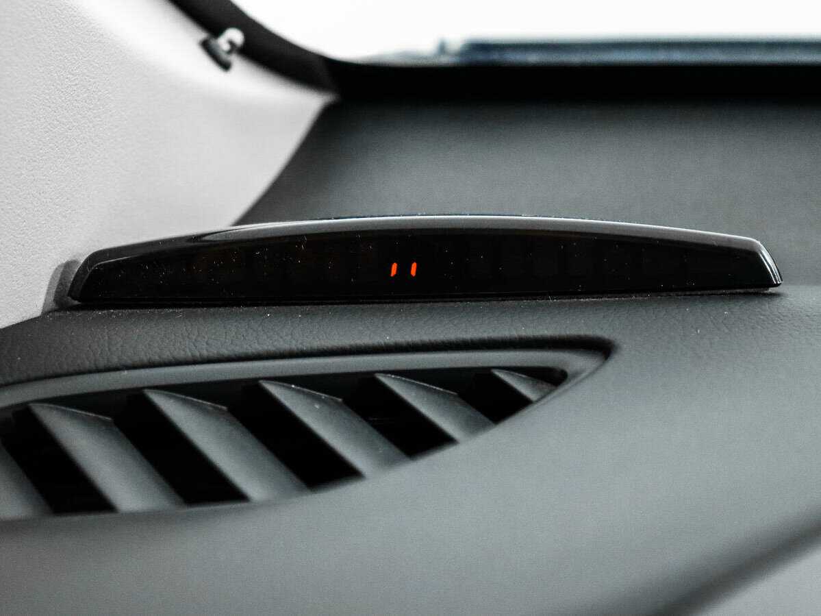 Б/У Митсубиши Оутлэндер 2015 года. Фото: #14