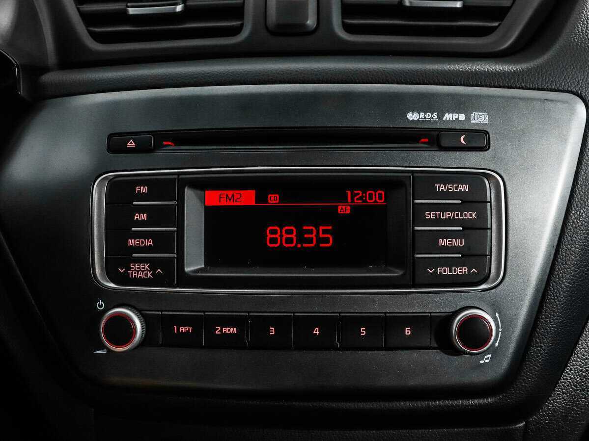 Б/У Киа Рио 2015 года. Фото: #12