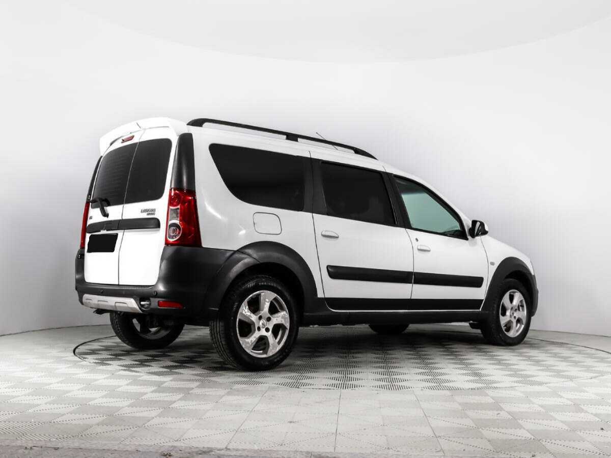 Б/У Лада (ВАЗ) Ларгус 2015 года. Фото: #4