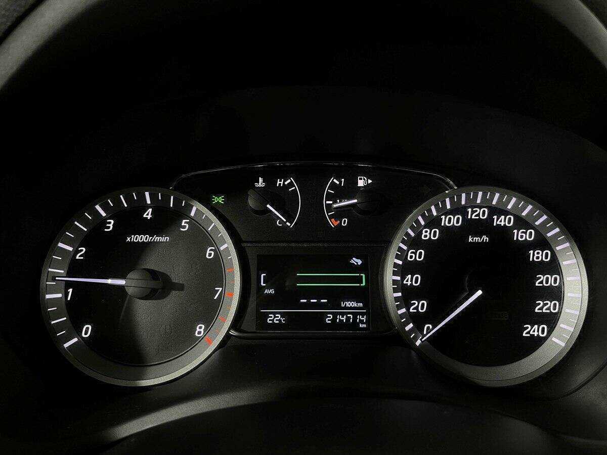 Б/У Ниссан Сентра 2015 года. Фото: #10