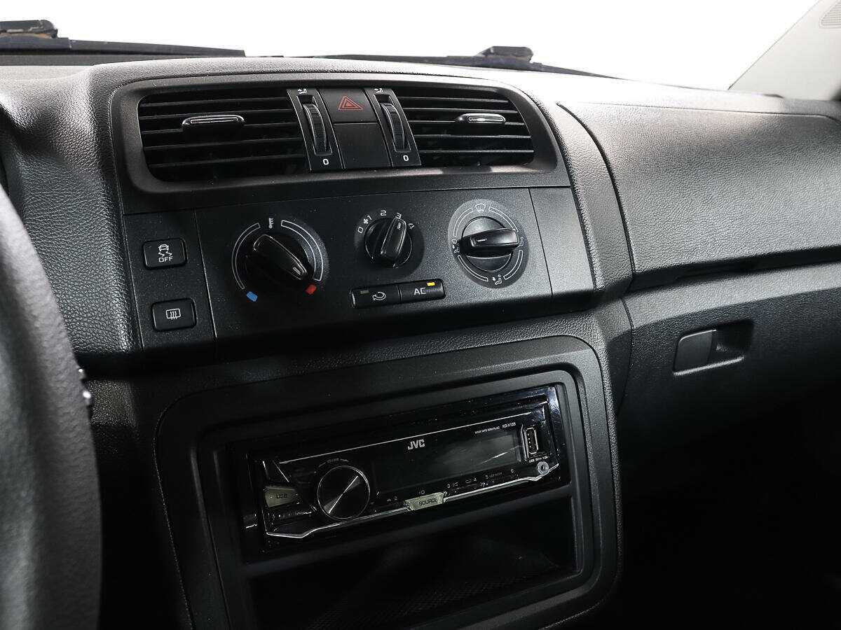 Б/У Шкода Фабия 2012 года. Фото: #15