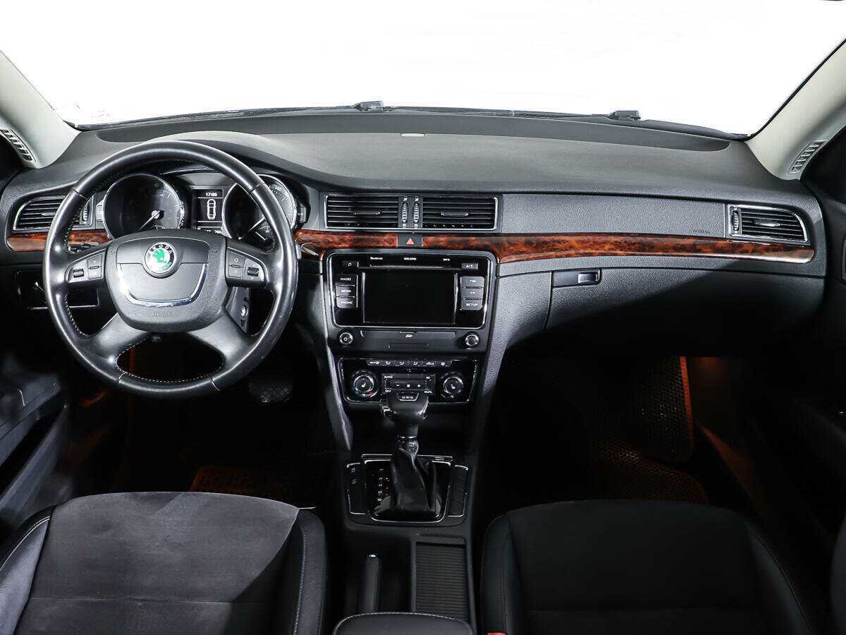 Б/У Шкода Суперб 2012 года. Фото: #13