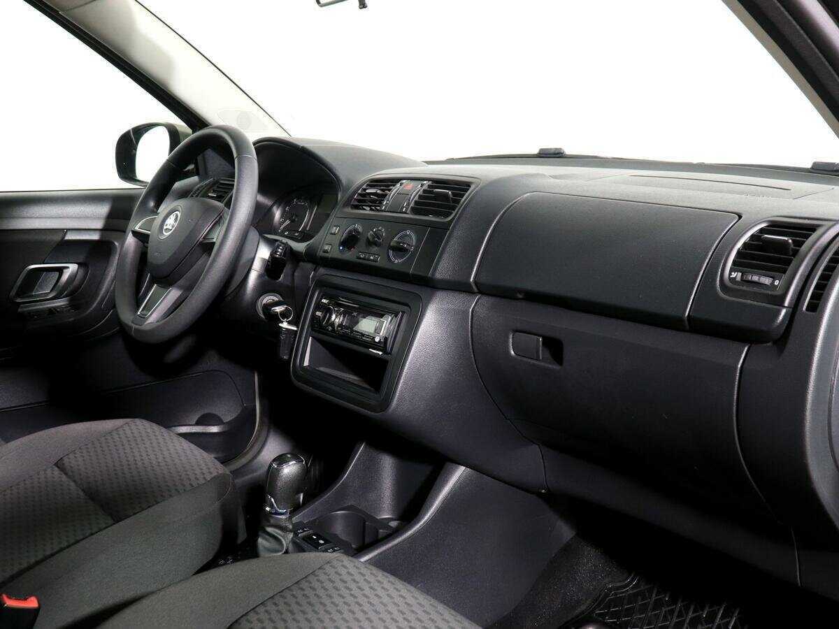 Б/У Шкода Фабия 2014 года. Фото: #6