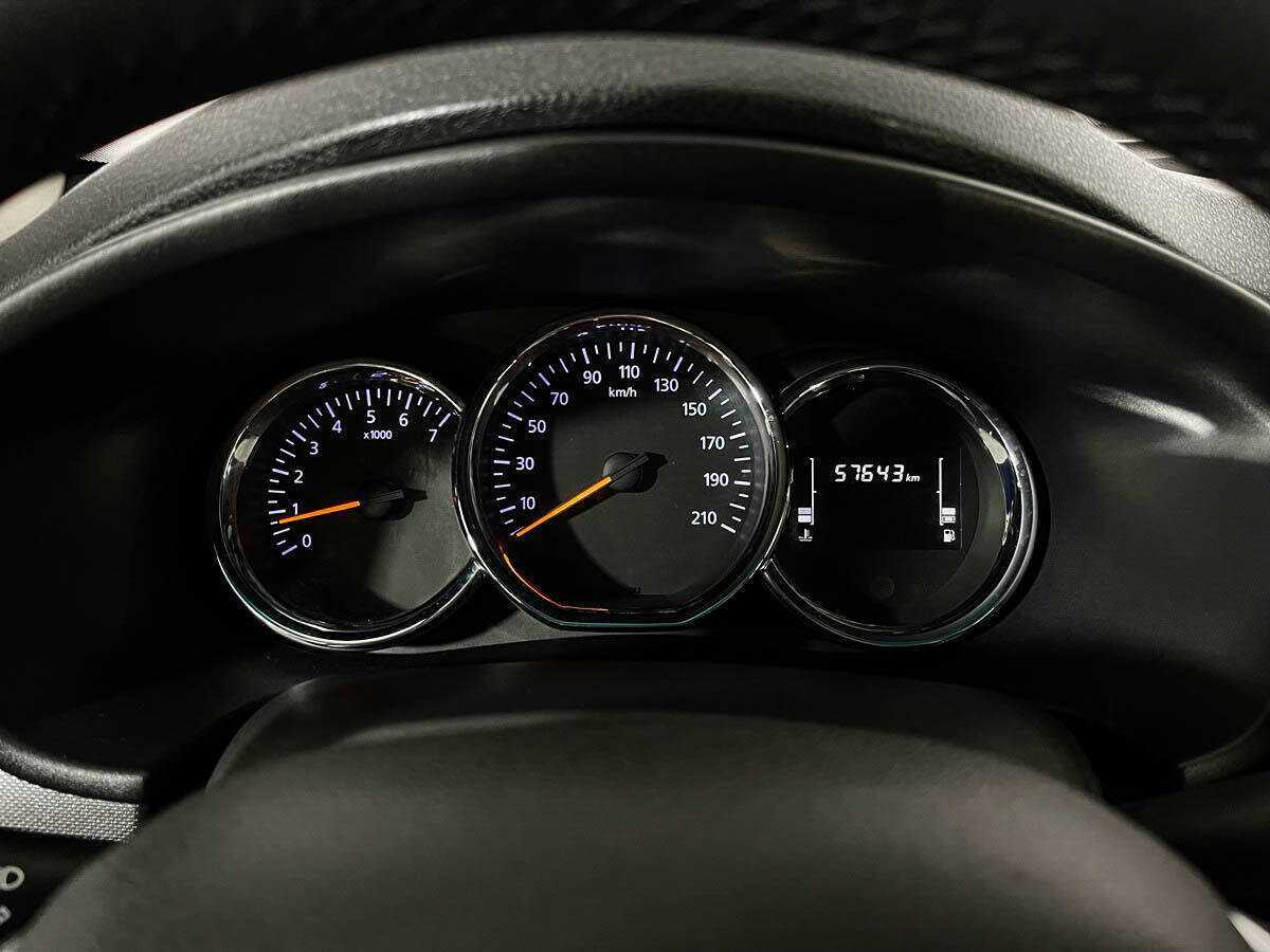 Б/У Рено Логан 2020 года. Фото: #10