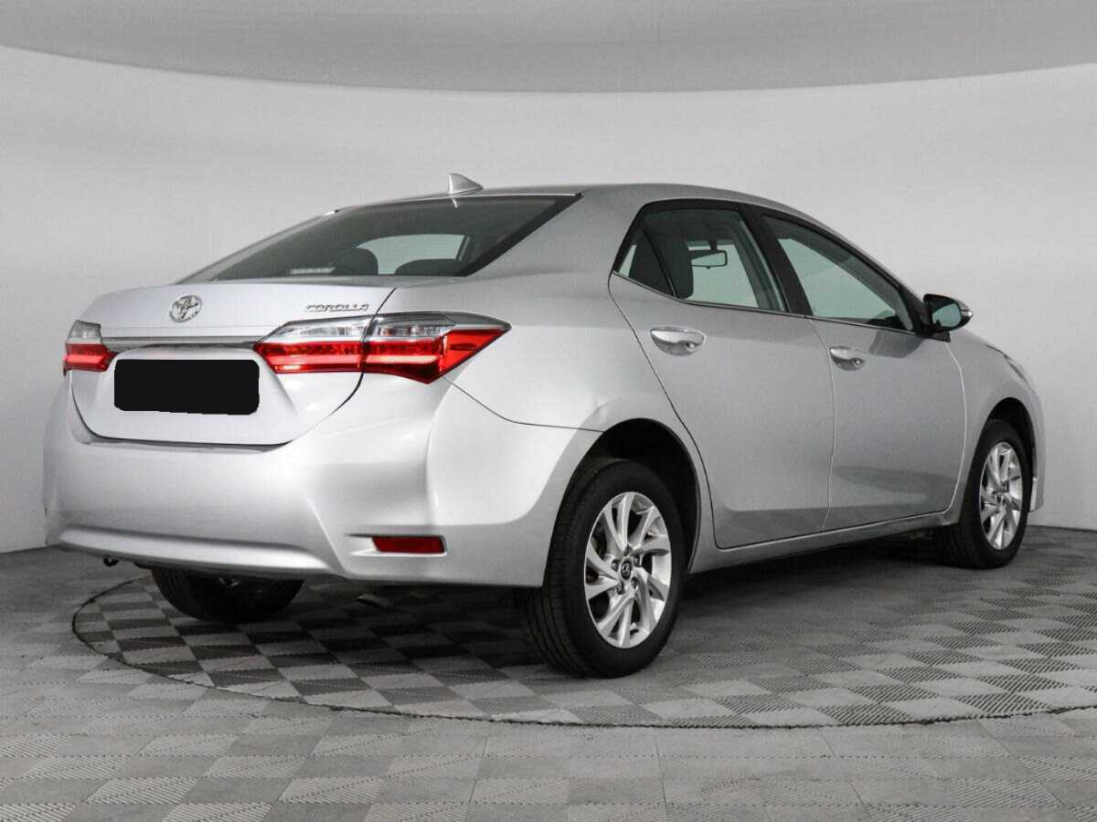 Б/У Тойота Королла 2017 года. Фото: #4