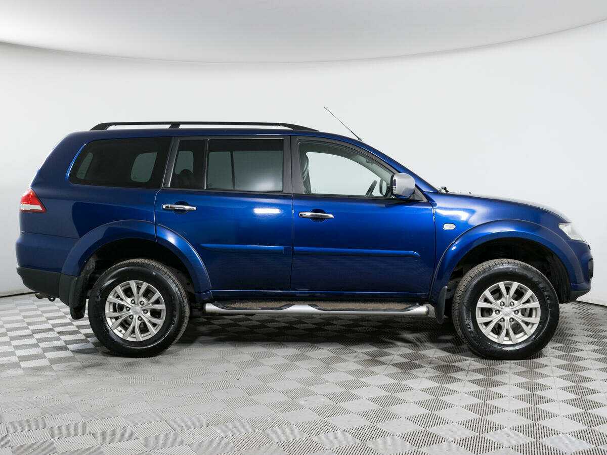 Б/У Митсубиши Паджеро Спорт 2013 года. Фото: #3