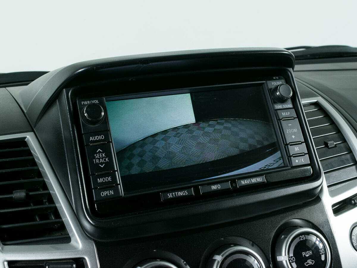 Б/У Митсубиши Паджеро Спорт 2013 года. Фото: #17