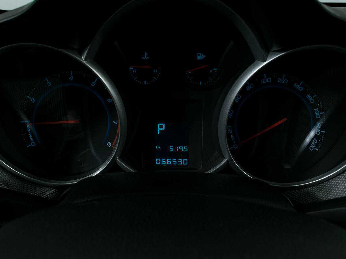 Б/У Шевроле Круз 2013 года. Фото: #9