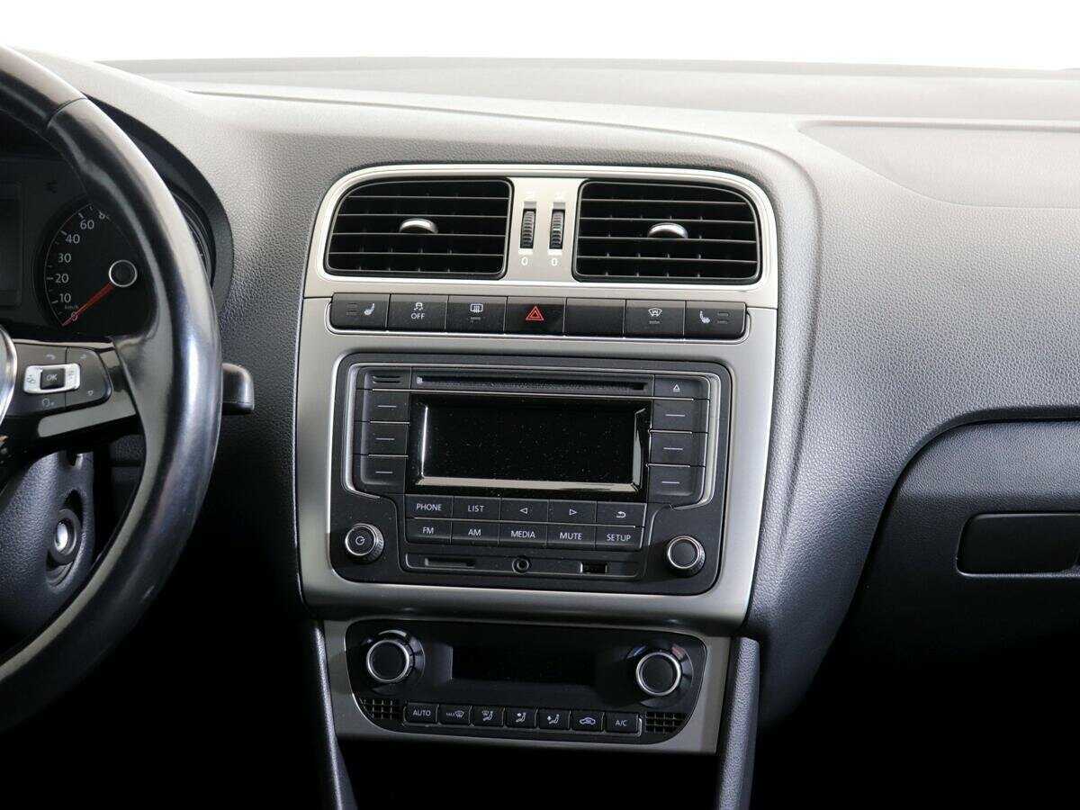 Б/У Фольксваген Поло 2017 года. Фото: #13