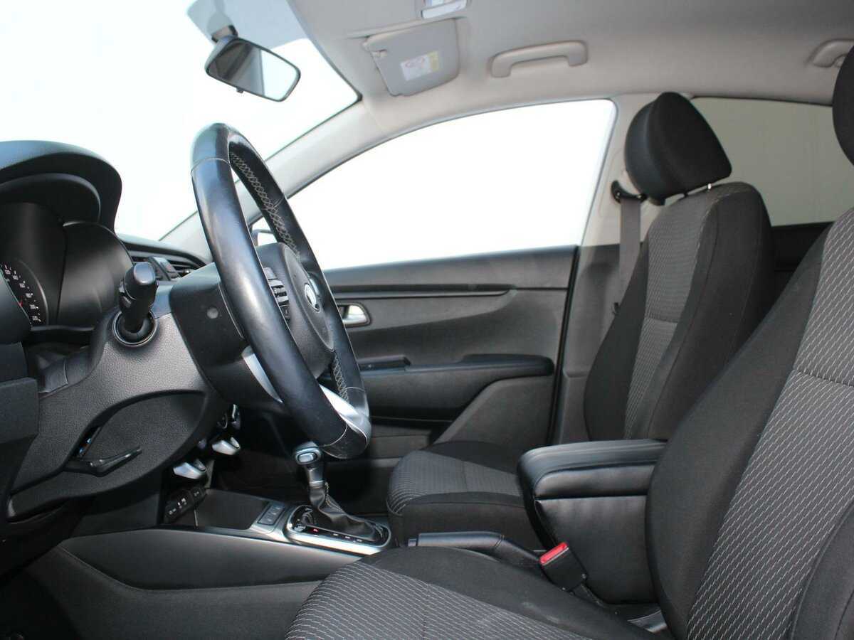 Б/У Киа Рио 2018 года. Фото: #9