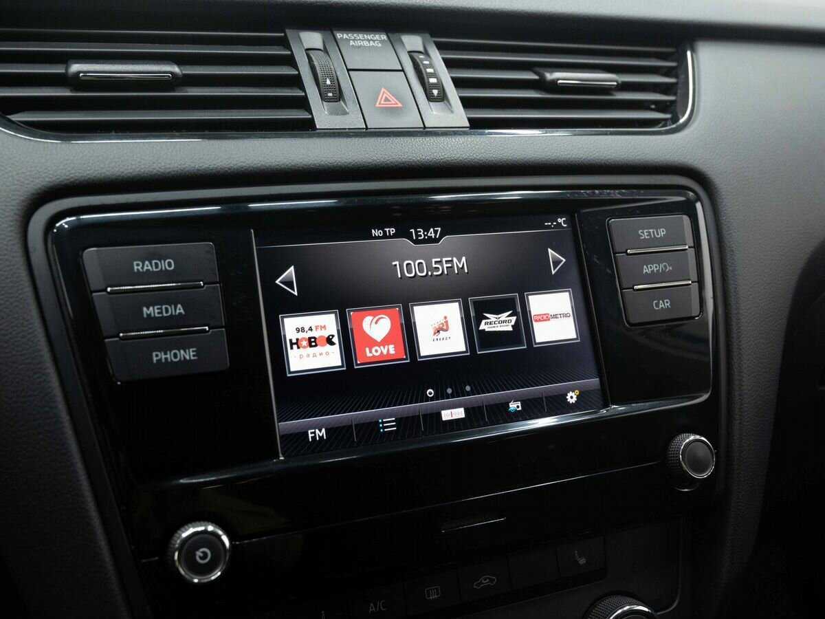 Б/У Шкода Октавия 2019 года. Фото: #16