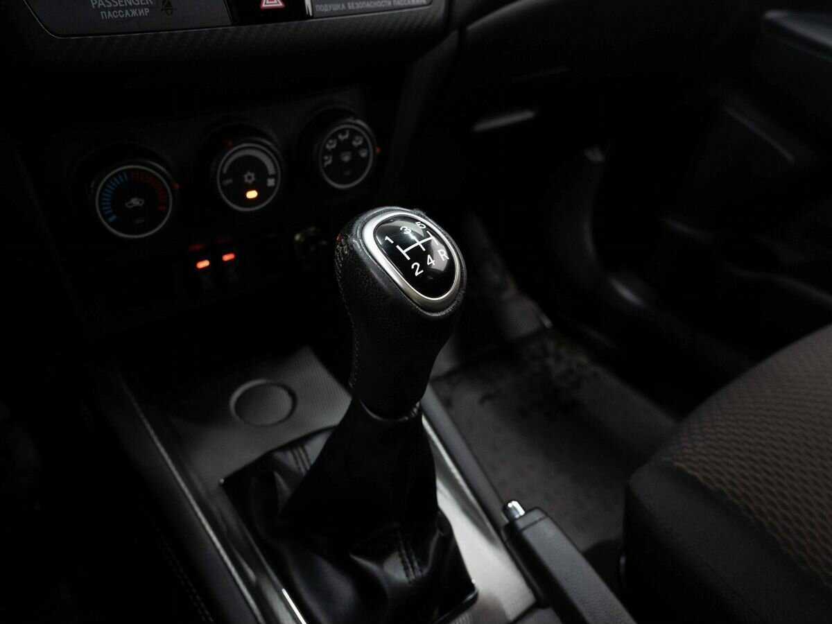 Б/У Митсубиши АС-Икс 2018 года. Фото: #20