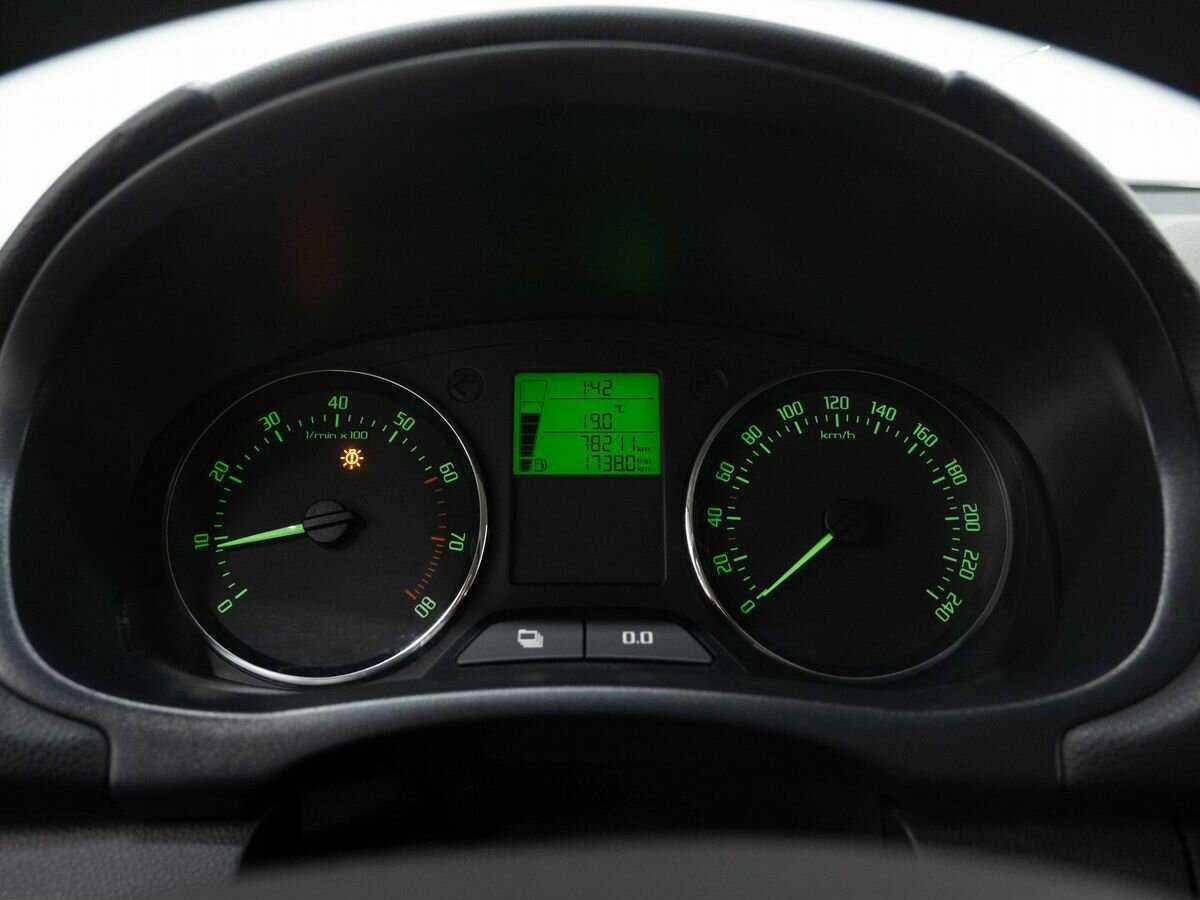 Б/У Шкода Фабия 2013 года. Фото: #15