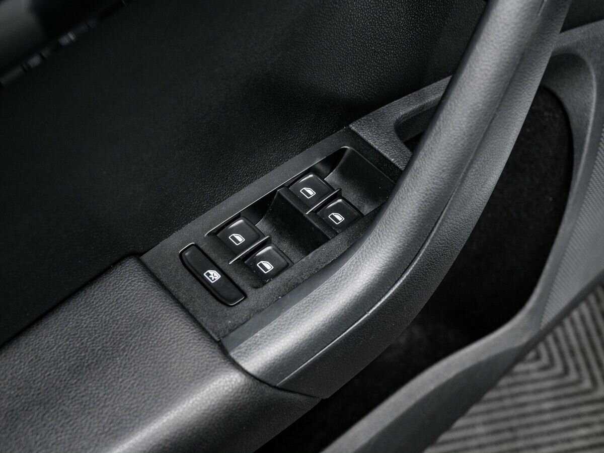 Б/У Шкода Октавия 2015 года. Фото: #11