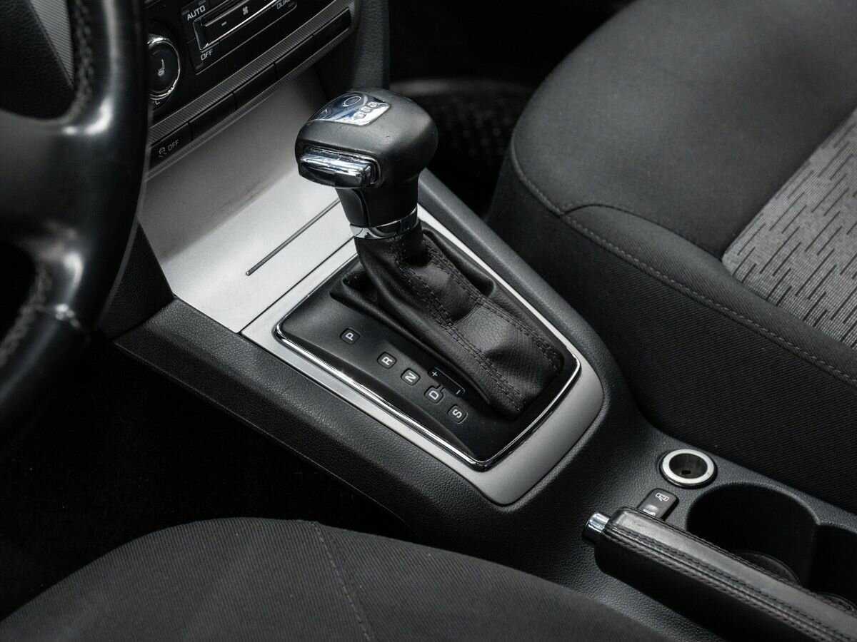 Б/У Шкода Октавия 2012 года. Фото: #15