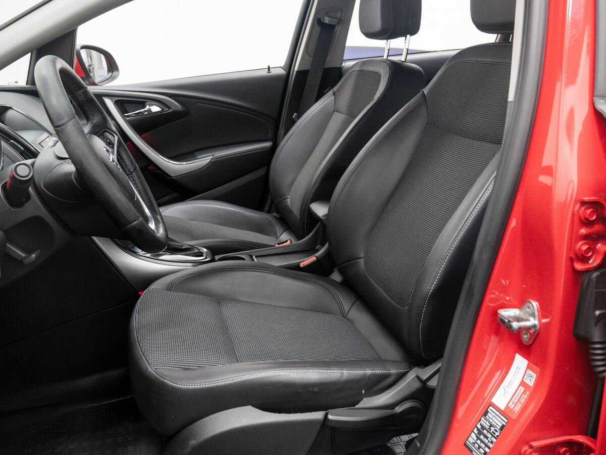 Б/У Опель Астра 2013 года. Фото: #13