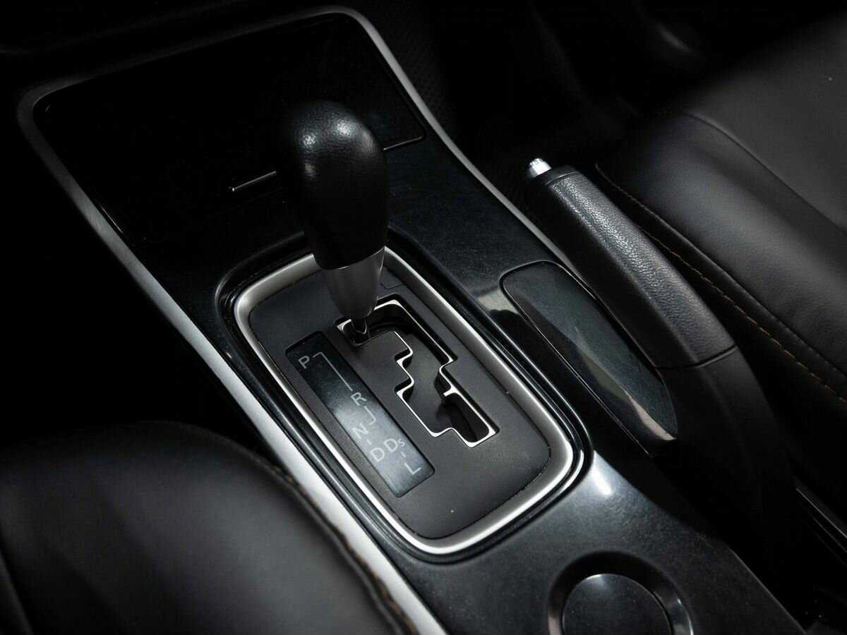 Б/У Митсубиши Оутлэндер 2018 года. Фото: #20