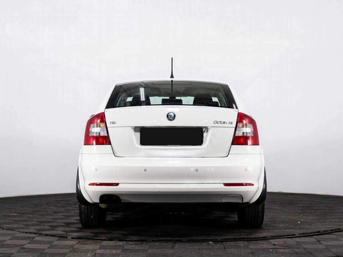 Б/У Шкода Октавия 2012 года. Фото: #4