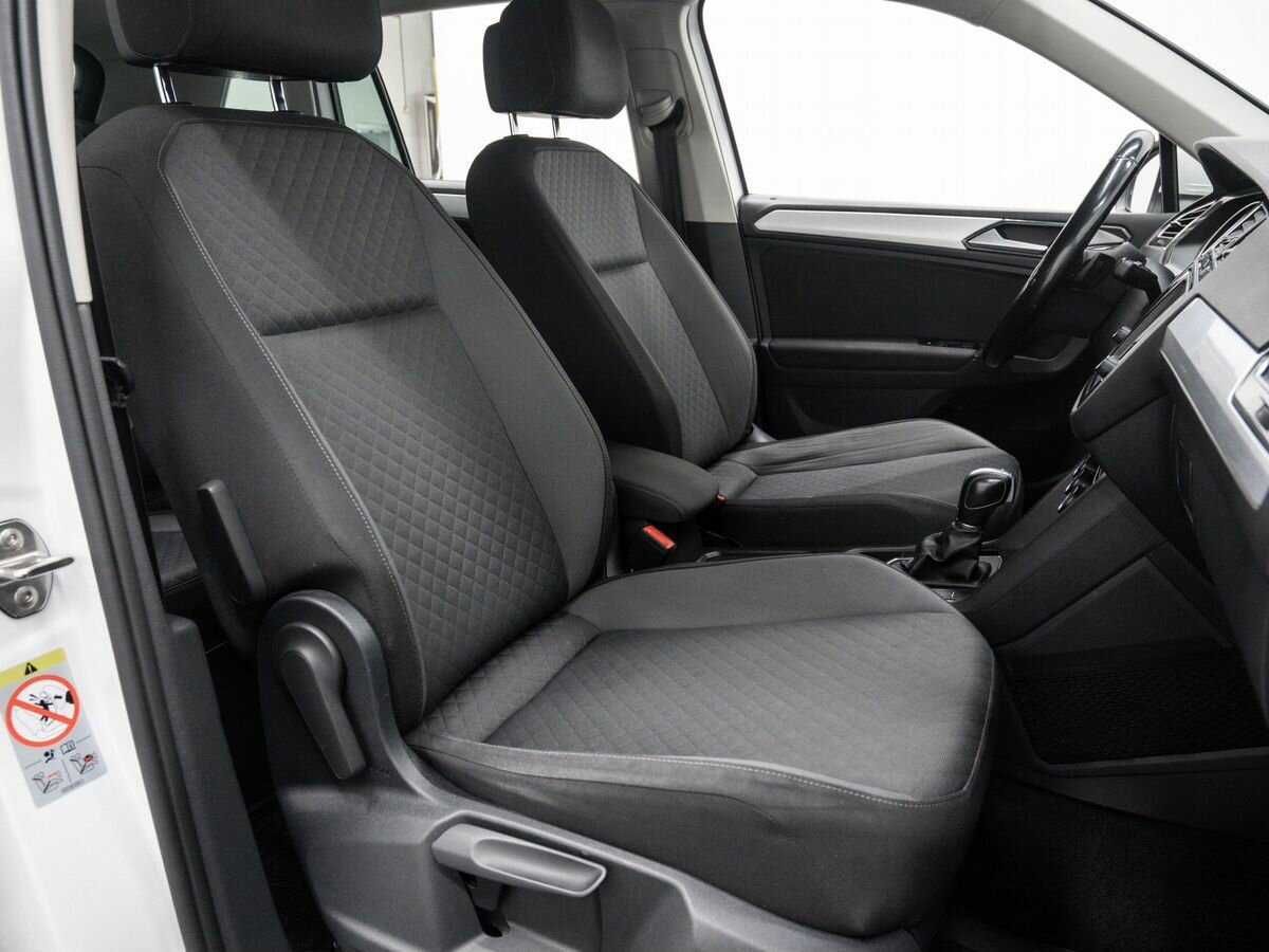 Б/У Фольксваген Тигуан 2017 года. Фото: #8