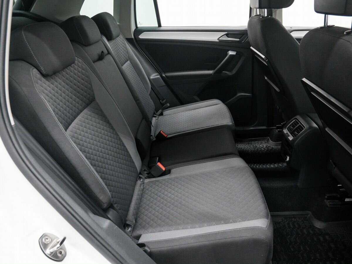 Б/У Фольксваген Тигуан 2017 года. Фото: #9