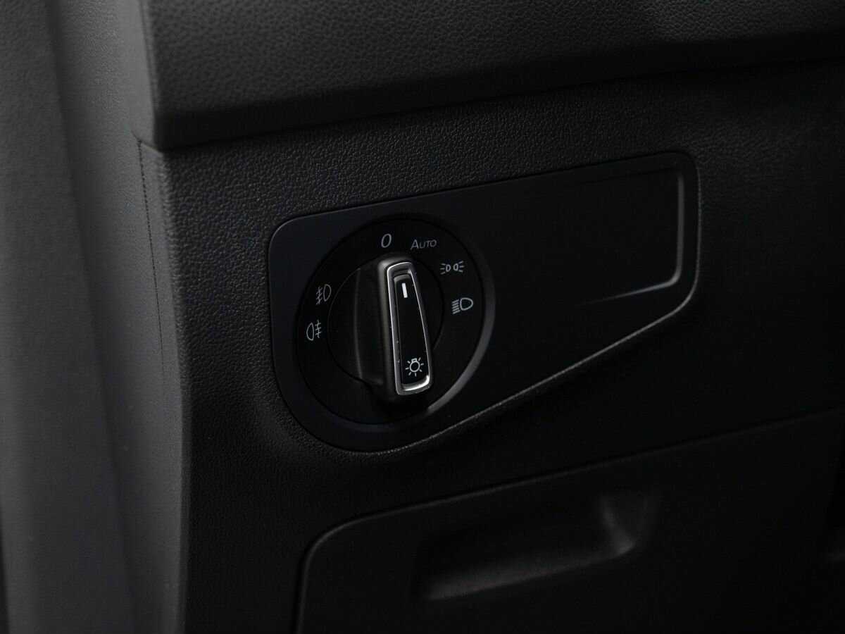 Б/У Фольксваген Тигуан 2017 года. Фото: #15