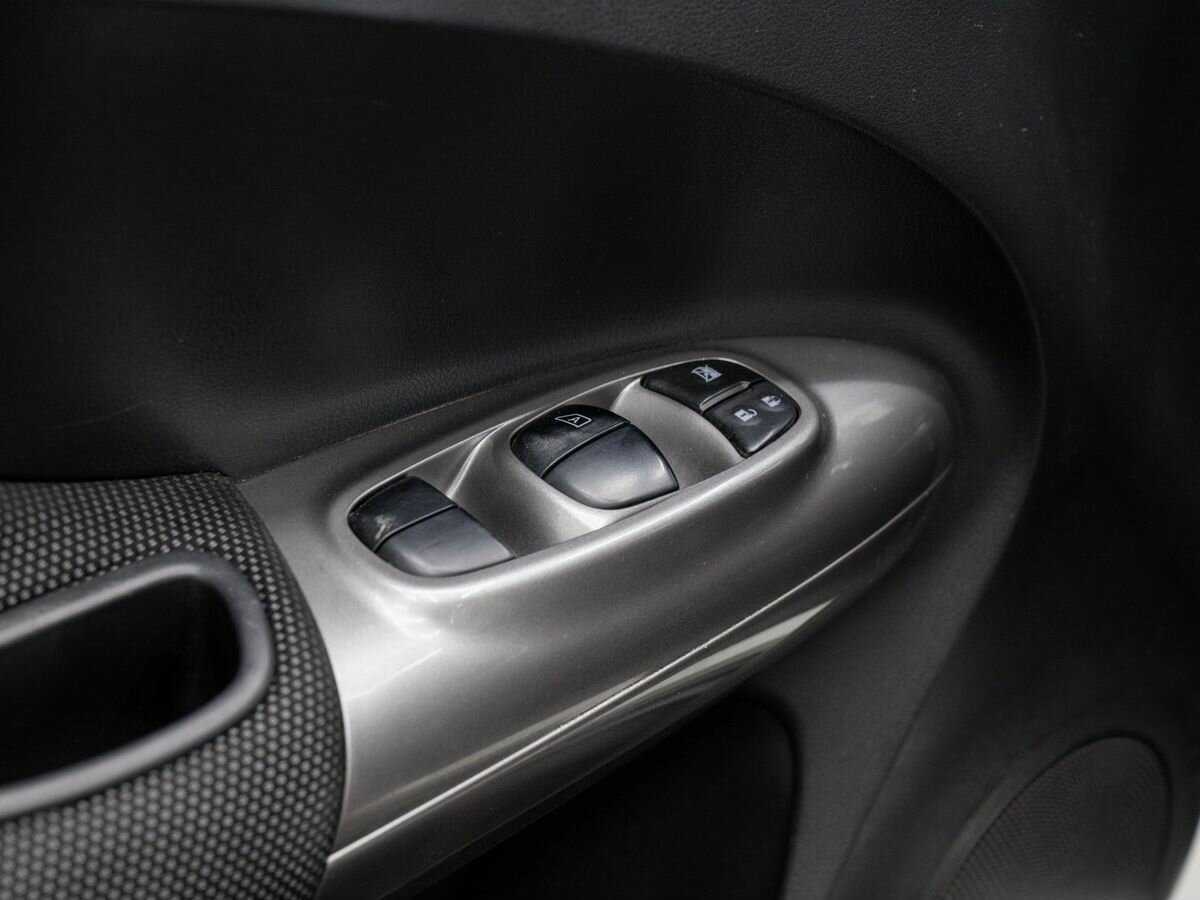 Б/У Ниссан Жук 2012 года. Фото: #15