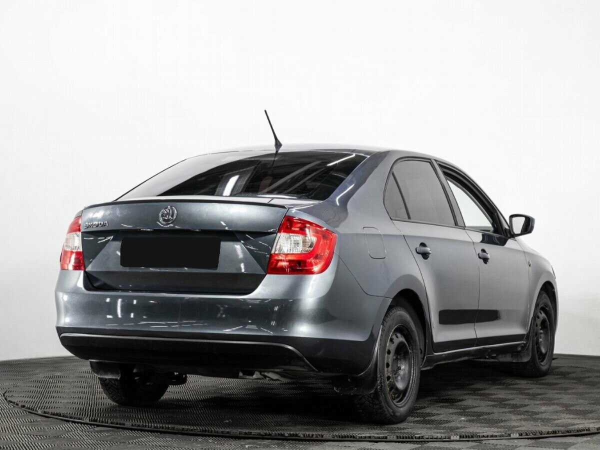 Б/У Шкода Рапид 2014 года. Фото: #3