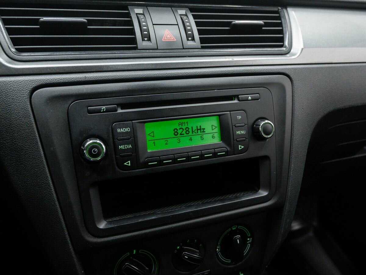 Б/У Шкода Рапид 2014 года. Фото: #16