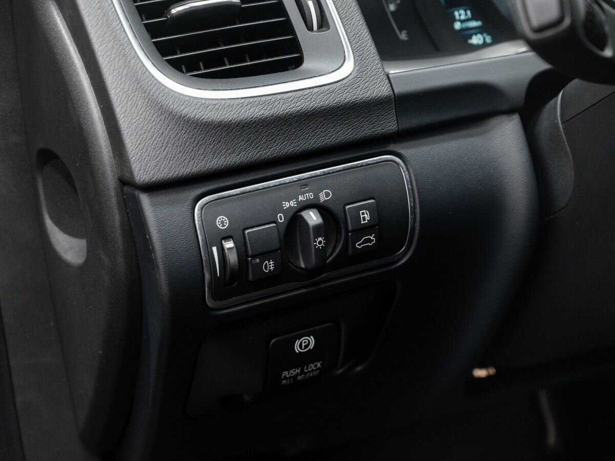 Б/У Вольво С60 2013 года. Фото: #16