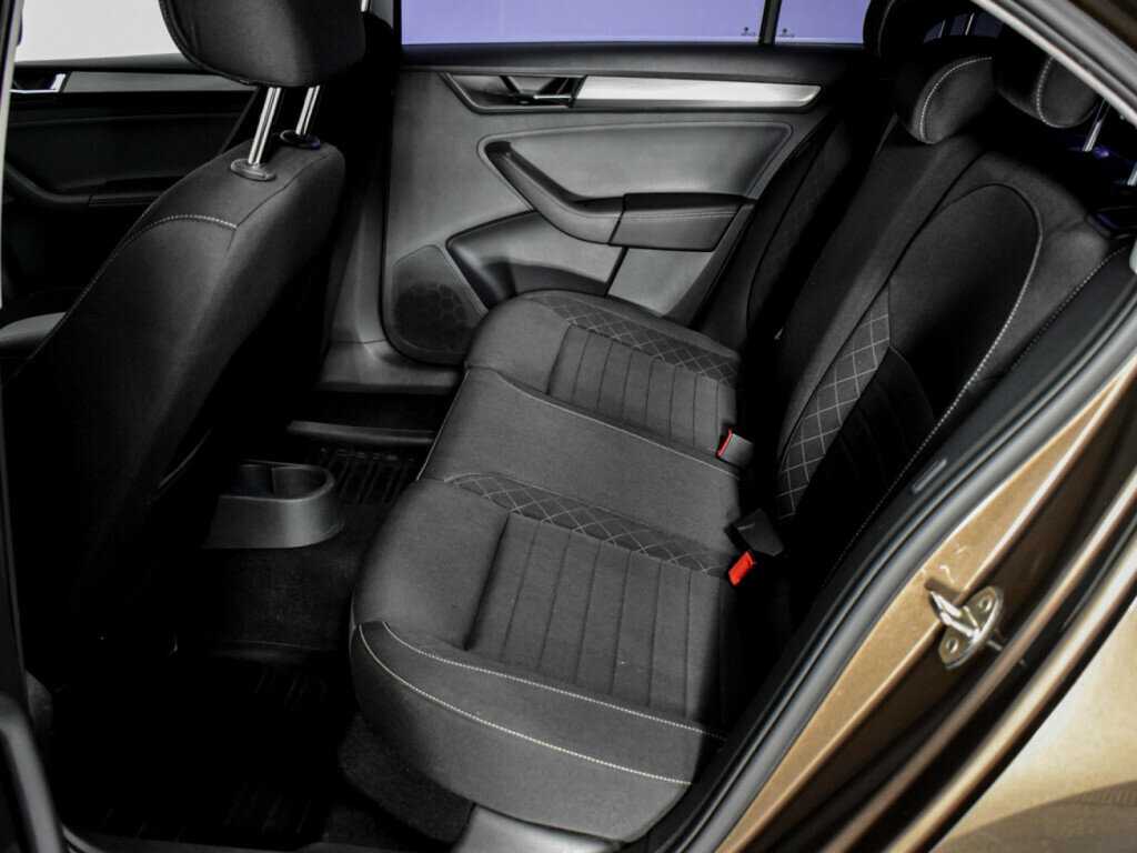 Б/У Шкода Рапид 2017 года. Фото: #9