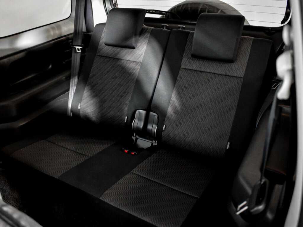 Б/У Сузуки Джимни 2014 года. Фото: #10