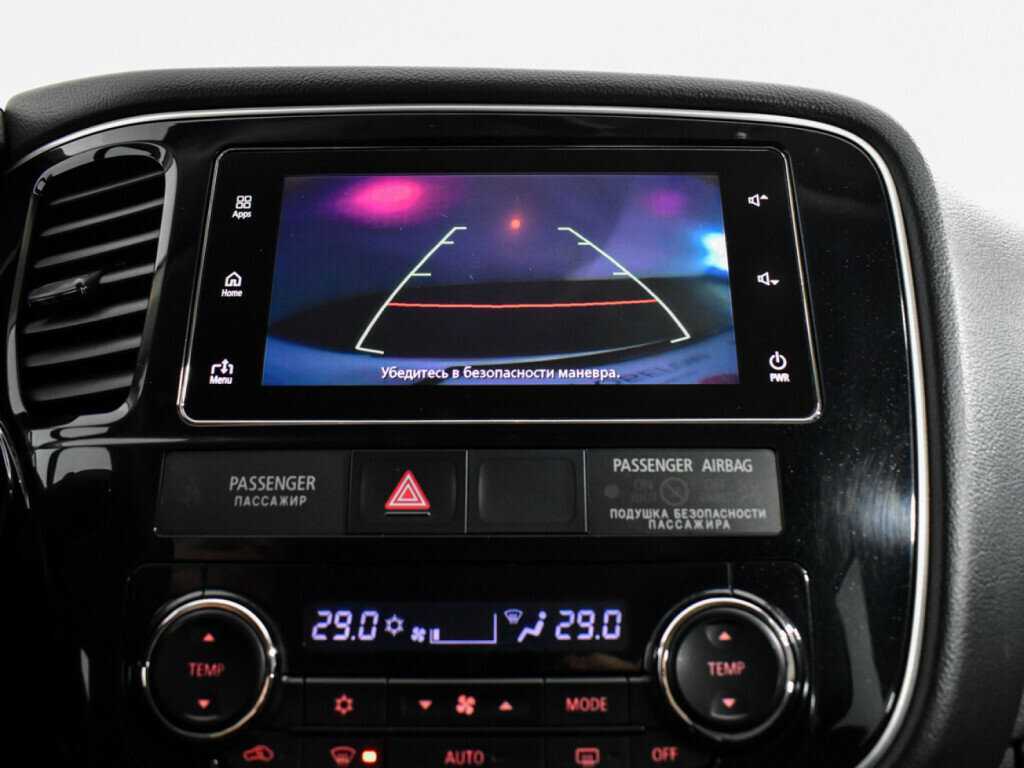 Б/У Митсубиши Оутлэндер 2017 года. Фото: #16