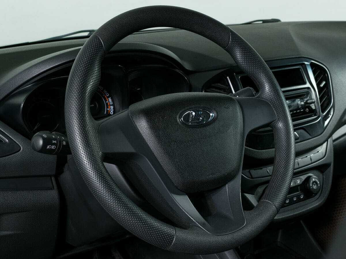 Б/У Лада (ВАЗ) Веста 2017 года. Фото: #12