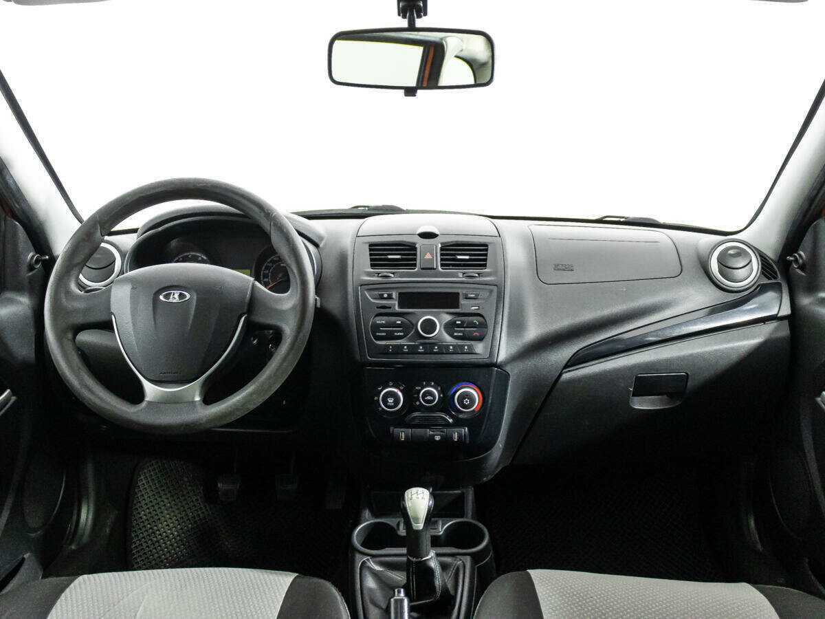 Б/У Лада (ВАЗ) Калина 2015 года. Фото: #12