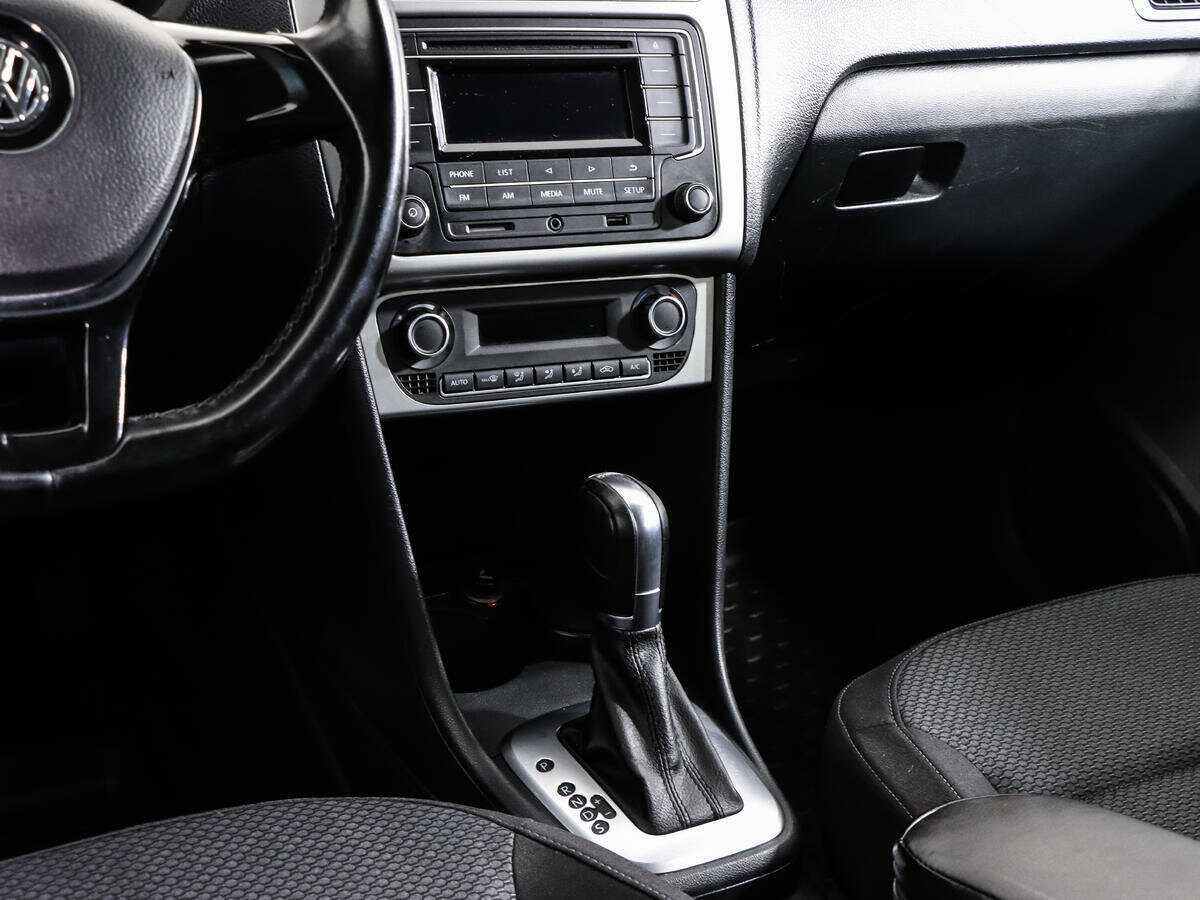 Б/У Фольксваген Поло 2017 года. Фото: #10