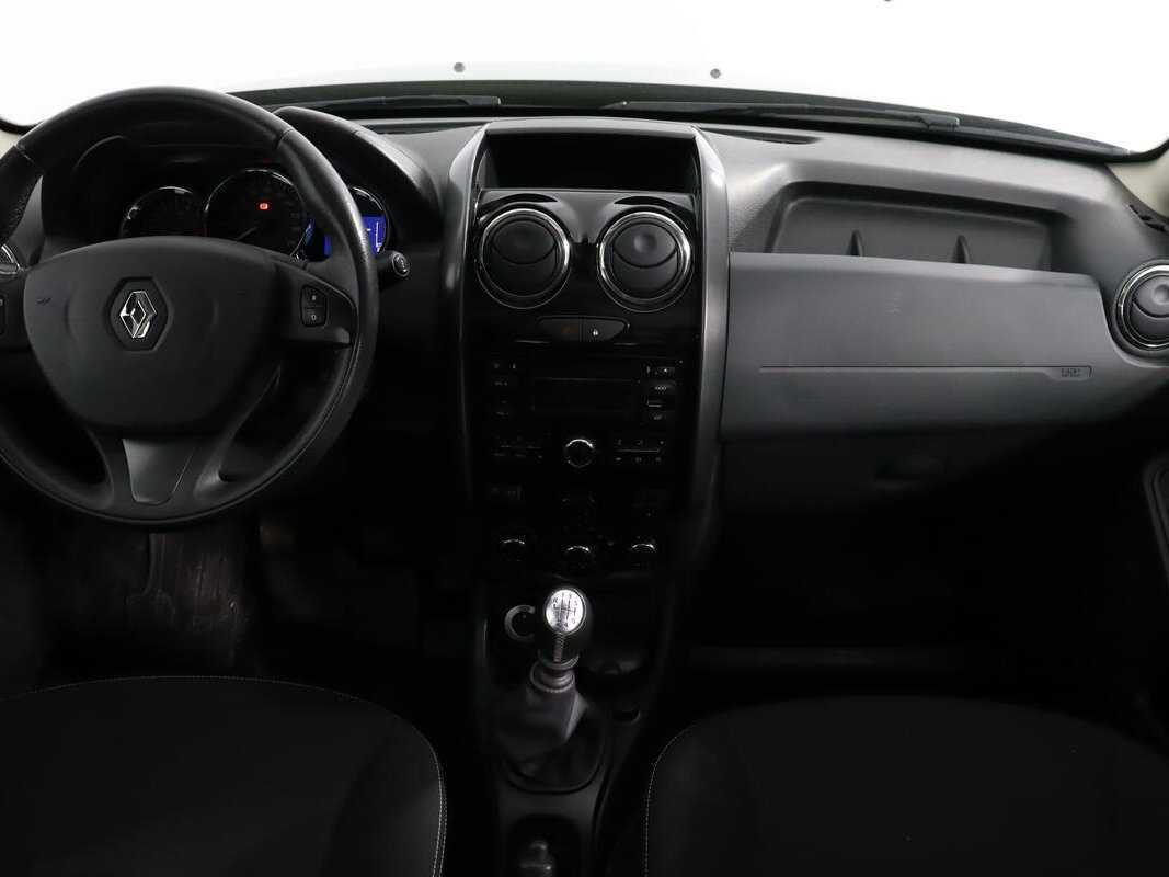 Б/У Рено Дастер 2017 года. Фото: #11