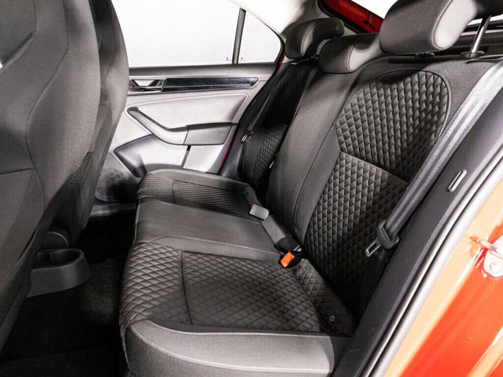 Б/У Шкода Рапид 2018 года. Фото: #9