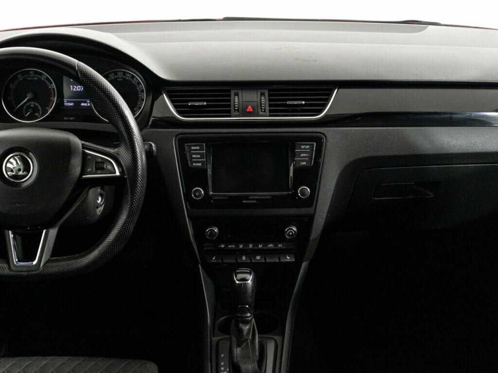 Б/У Шкода Рапид 2018 года. Фото: #13