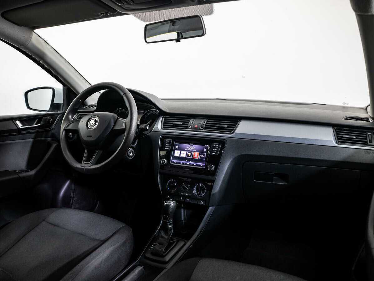 Б/У Шкода Рапид 2018 года. Фото: #8